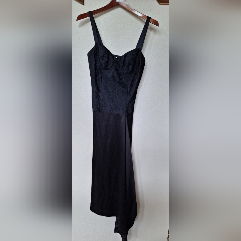 Angelo Tarlazzi Womens Black Lace Bodice Asymmetrical Hem Dress. Size 38 (EU)